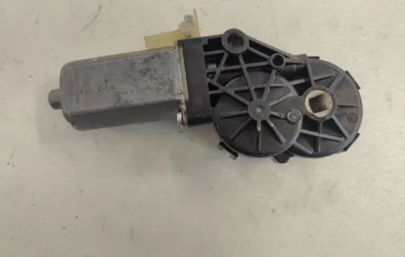 Audi Q5 SQ5 Seat adjustment motor 0390203470