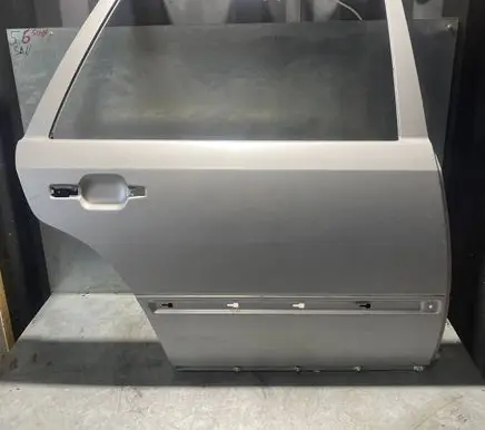 Mercedes-Benz E W124 Rear door