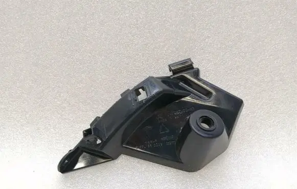 Tesla Model X Fender mounting bracket 104709200H