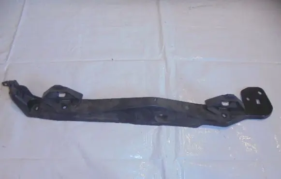 Fender mounting bracket
