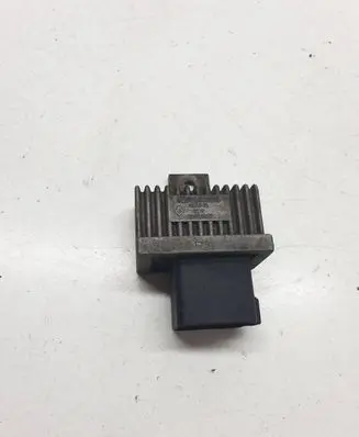 Suzuki Grand Vitara II Glow plug pre-heat relay 7700115078 BED712