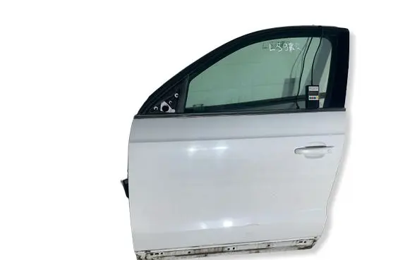 Audi Q3 8U Front door 