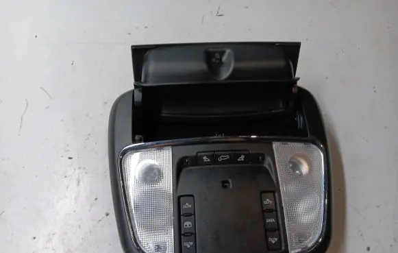 Jeep Grand Cherokee Front seat light P68329822AA