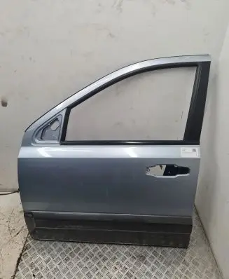 KIA Sorento Front door