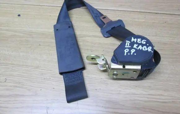 Renault Megane II Front seatbelt