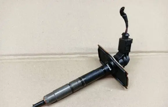 Skoda Octavia Mk2 (1Z) Fuel injector 03L130277 0445116030 100721
