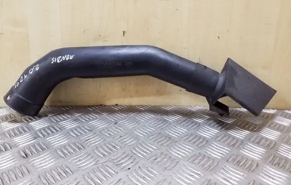 Ford Mondeo Mk III Air intake duct part 1S719A675EC