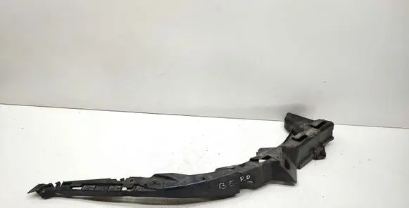 Volkswagen PASSAT B5 Front bumper mounting bracket 3B0807050C