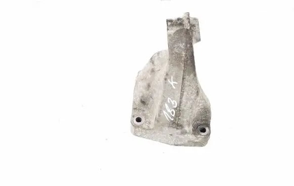 Mercedes-Benz CLS C219 Engine mounting bracket A6422230004