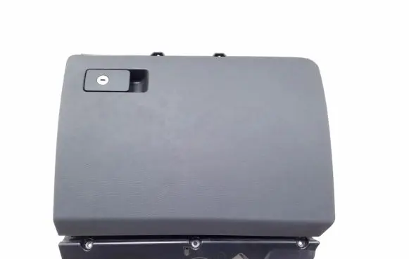 Glove box