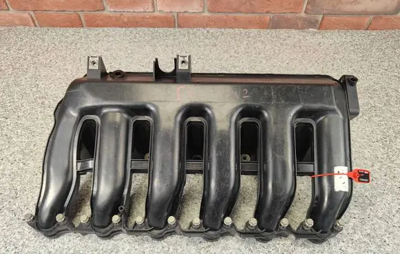 BMW 3 E90 E91 Intake manifold 7790480