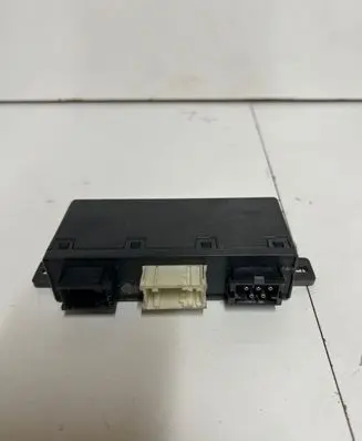 BMW 5 E39 Door control unit/module 613583787739 382358AA 689667