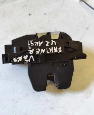 Peugeot Partner Tailgate/trunk/boot lock/catch/latch 9671153780