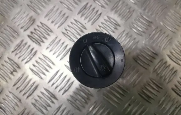 Volkswagen PASSAT B5.5 Light switch 1C0941531