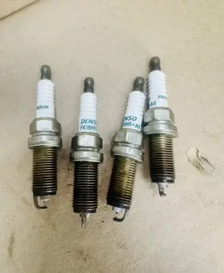 Toyota RAV 4 (XA50) Spark plug FK16HRA8