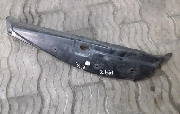 Mercedes-Benz CLS C219 Other exterior part A2198890125