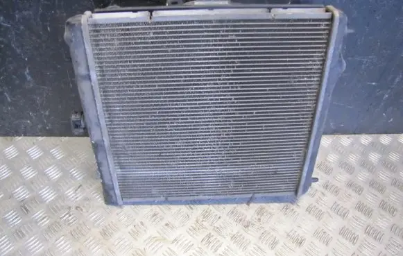 Coolant radiator