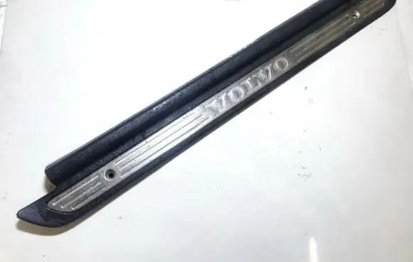 Volvo S40, V40 Front sill trim cover 30818426