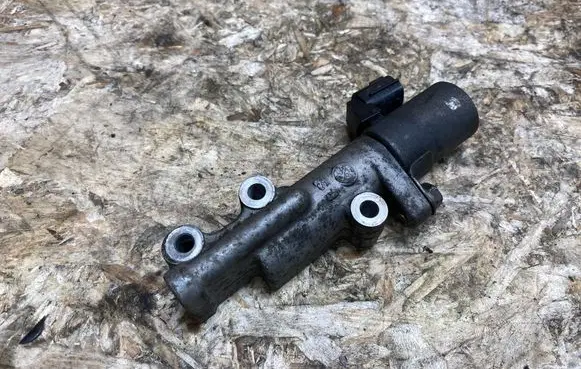 Nissan 350Z Camshaft vanos timing valve 