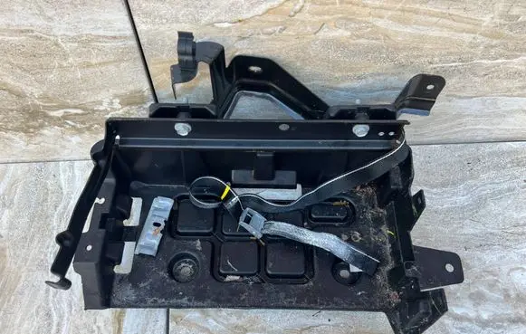 Maserati Levante Battery tray 05112061AK