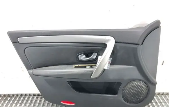 Renault Laguna III Front door card panel trim