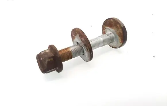 Volkswagen PASSAT B7 Rear suspension camber bolt 