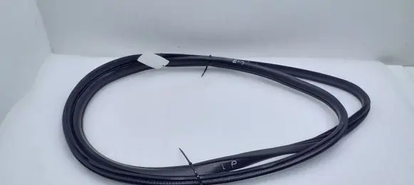 Suzuki SX4 S-Cross Front door rubber seal