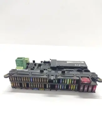 BMW X5 E53 Fuse module 8384525 518757109