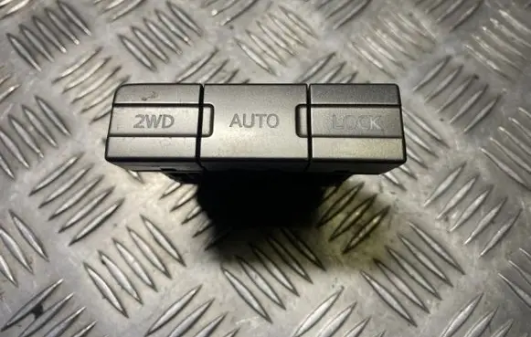 Nissan X-Trail T30 Suspension ride height/mode switch 