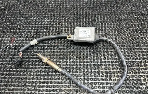 Mercedes-Benz CLS C218 X218 Lambda probe sensor A0009056900
