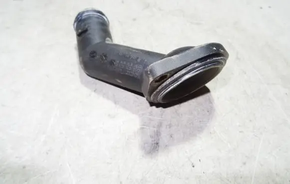 Volkswagen Caddy Vacuum line/pipe/hose 06A121121C 038121121D