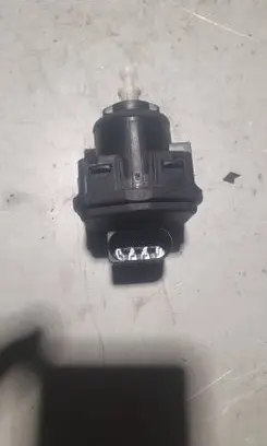 Headlight level adjustment motor