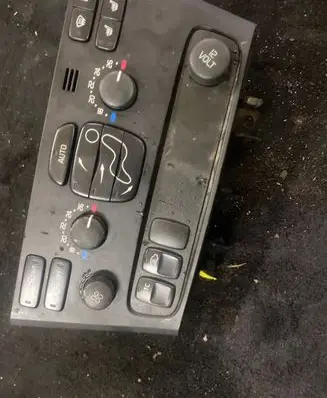 Volvo V70 Climate control unit 8691876 04W09E04 M6094600073
