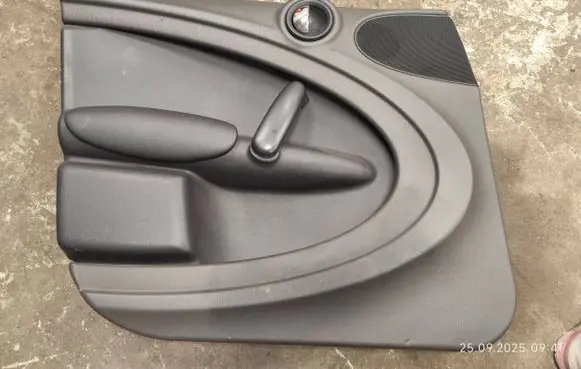 Mini Cooper Countryman R60 Front door card panel trim 9800003 14697410 9803131
