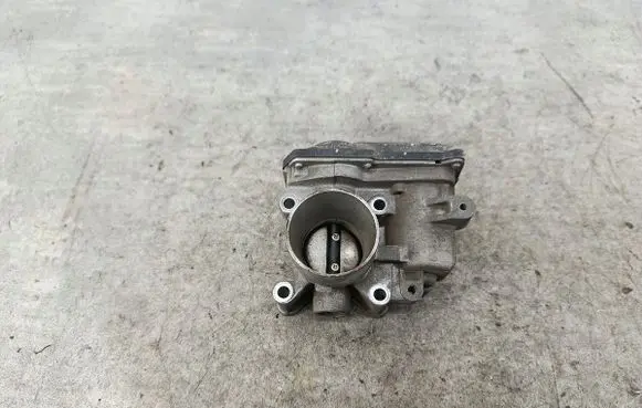 Renault Clio III Throttle body valve 