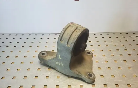 Mitsubishi Grandis Gearbox mount