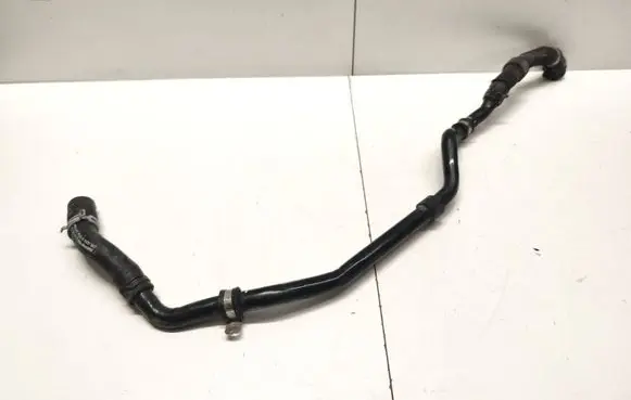 Engine coolant pipe/hose