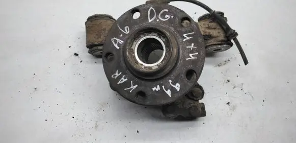 Rear wheel hub