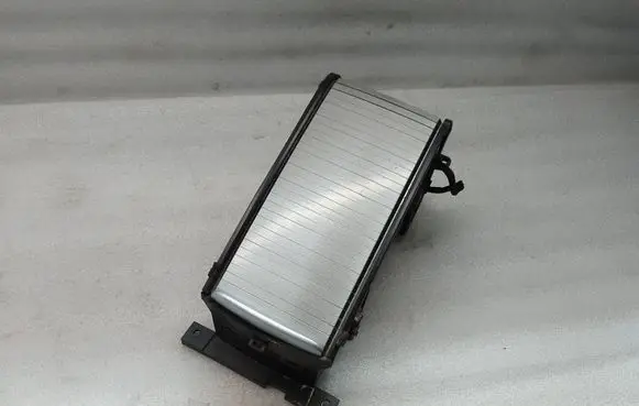Volvo V70 Glove box 30643625