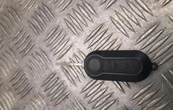 Peugeot Boxer Ignition key/card 
