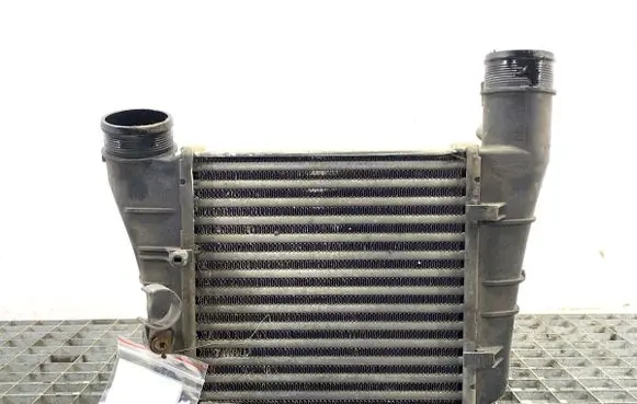 Audi A4 S4 B7 8E 8H Intercooler radiator 8E0145805AA
