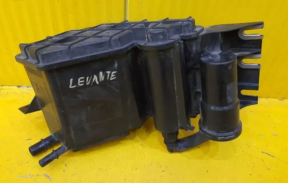 Maserati Levante Air filter box 6700332870