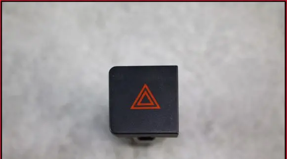 Chevrolet Captiva Hazard light switch