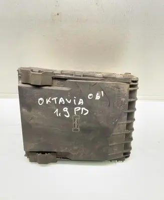 Skoda Octavia Mk2 (1Z) Fuse module 1K0937125A