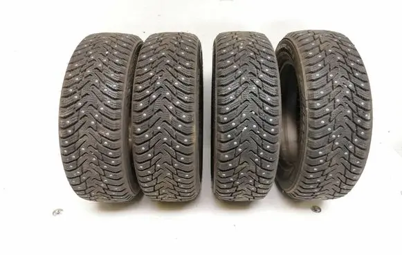 Volkswagen Golf III R14 winter/snow tires with studs 
