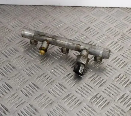 Audi A4 S4 B7 8E 8H Fuel main line pipe 06E130089B