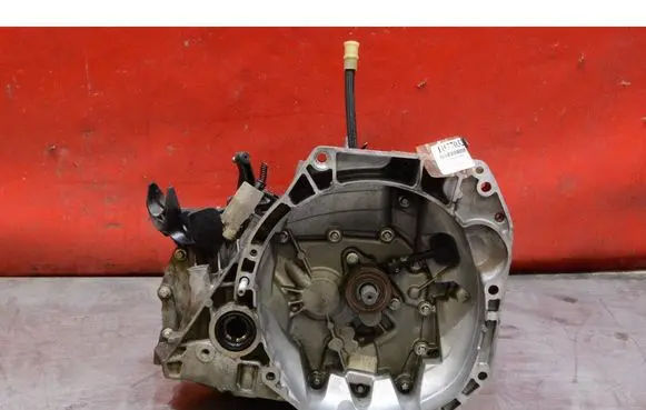 Dacia Sandero Manual 6 speed gearbox JH3928