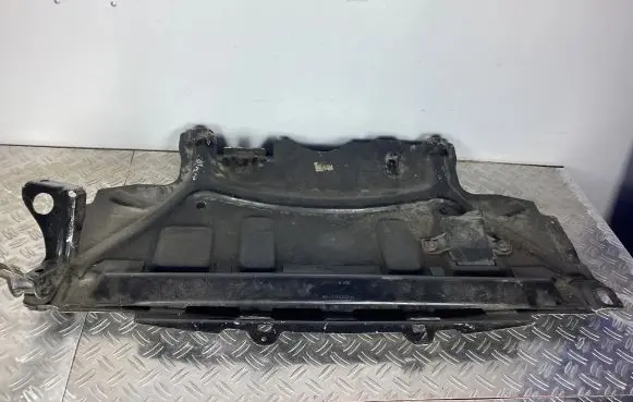 Engine splash shield/under tray