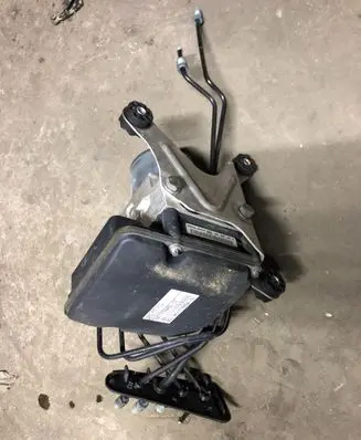 BMW 7 F01 F02 F03 F04 ABS Pump 6799052 6799054