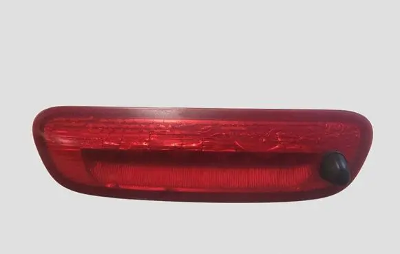 Hyundai Santa Fe Third/center stoplight 927502B000